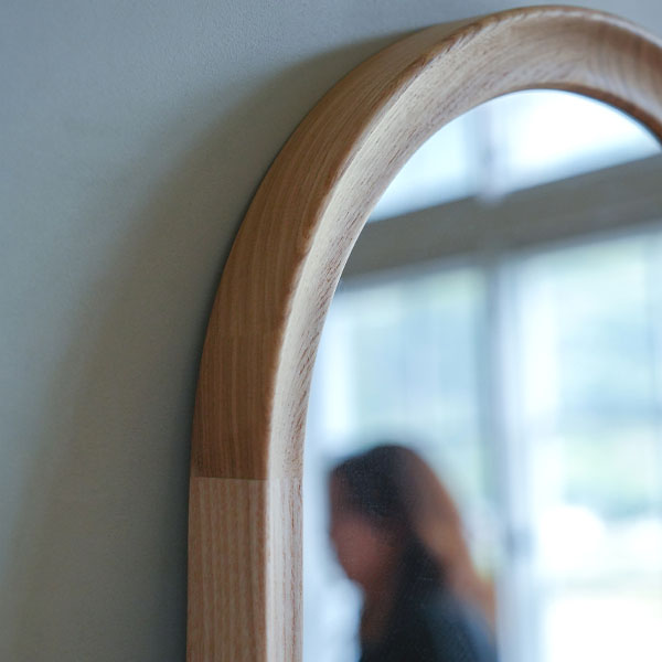 MOI wall mirror arch