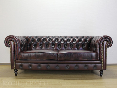3人掛けソファ チェスターフィールド 総革 バーガンディ 展示品 インテリアショップ Mobile Grande モビリグランデ パイン家具 オーク家具 ホワイト家具 シャンデリア専門店